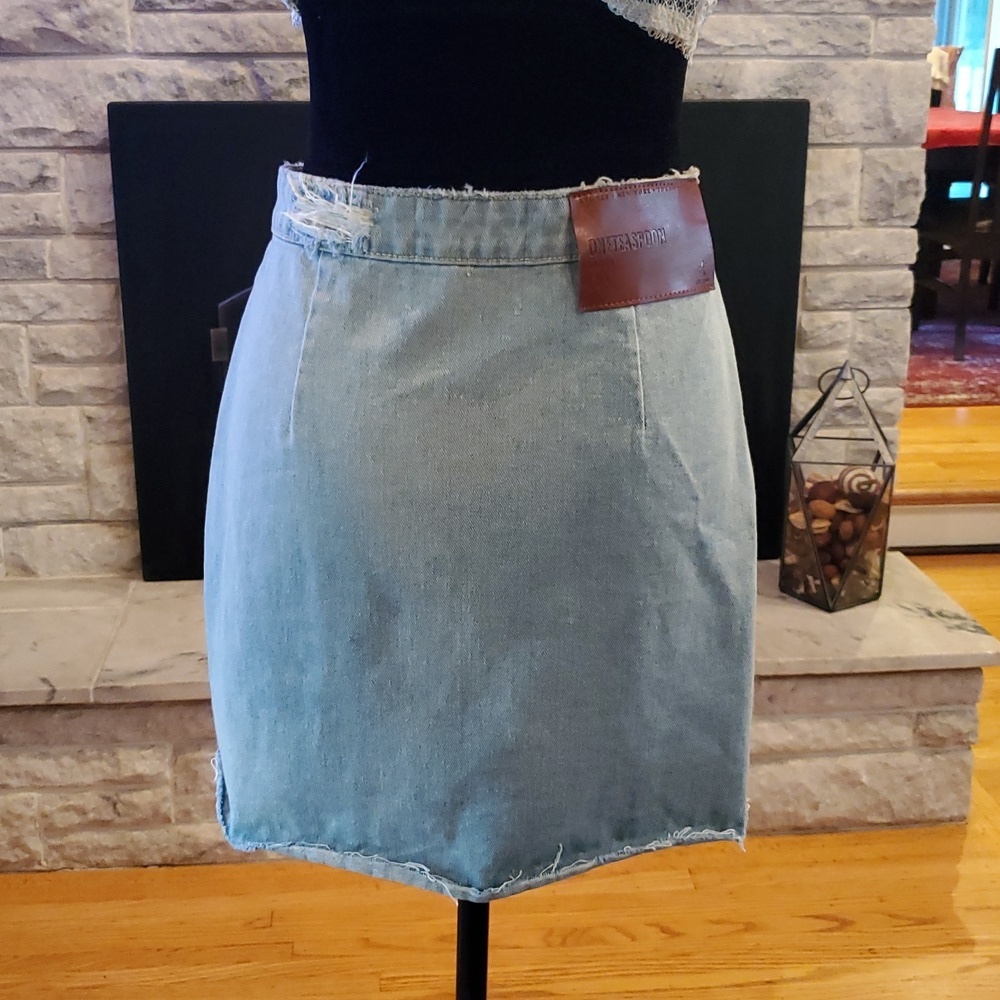 One Teaspoon  by Recolve Blue Jean Skirt. Size 26. - Picture 3 of 4
